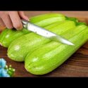 VIDEO: Ein Freund aus Spanien hat mir beigebracht, wie man Zucchini so lecker kocht! Einfaches Rezept!
