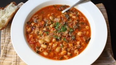 VIDEO: Minestrone Soup Recipe – Italian Vegetable and Pasta Soup