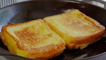 VIDEO: 정말 맛있는 폭신폭신 프렌치 토스트 만들기 | Making French toast | 메리니즈부엌