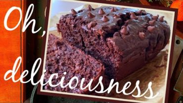 VIDEO: Moist Chocolate Chocolate Chip Banana Bread. Very Easy and Delicious Baking Recipe for Beginners