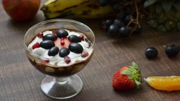 VIDEO: Fruit cream dessert recipe – instant kids dessert recipe – mixed fruit cream salad