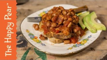 VIDEO: Healthy Baked Beans | 5 Minute Breakfast