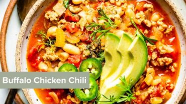 VIDEO: Buffalo Chicken Chili