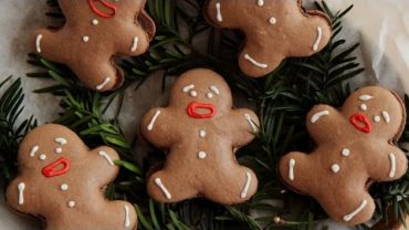 VIDEO: [4K] 진저맨 마카롱, Gingerbread man macarons for Christmas | Honeykki 꿀키