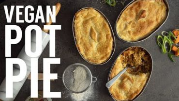 VIDEO: EASY VEGAN POT PIE |  VEGAN THANKSGIVING | THE HAPPY PEAR