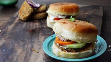 VIDEO: Veggie Burger Recipe – Beans and Chickpeas Burger – Healthy Burger Recipe