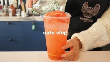 VIDEO: cafe vlog | 시원한 바다가 🌊한 눈에 보이는 카페에서 일일알바