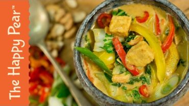 VIDEO: Vegan Massaman Curry in 5 minutes! | THE HAPPY PEAR