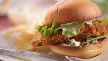 VIDEO: Crispy Buffalo Chicken Sandwiches- Everyday Food with Sarah Carey