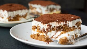 VIDEO: Tiramisu A VEGAN CLASSIC!?