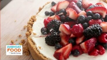 VIDEO: No-Bake Red, White and Blue Cheesecake – Everyday Food with Sarah Carey