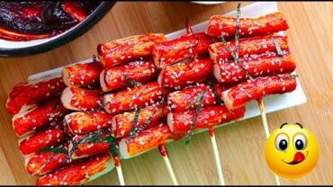 VIDEO: TTEOKKOCHI 🌶️🌶️  SPICY KOREAN RICE CAKE SKEWERS!! (떡꼬치) VEGAN