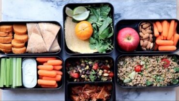 VIDEO: Easy Vegan Lunch Ideas for School or Work // Bento Box Edition