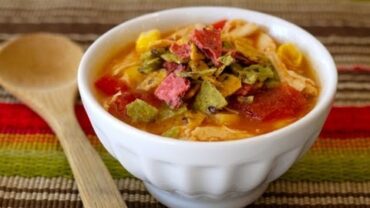 VIDEO: Healthy Cooking For Kids: How To Make Chicken Tortilla Soup – weelicious