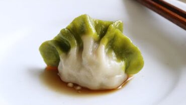 VIDEO: [ENG CC] 먹기 아까운 비주얼, 배추만두 : Chinese Cabbage Shaped Dumplings [우리의식탁]