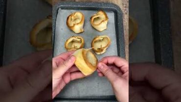 VIDEO: Here’s how to make #bread cups without a #muffin tray! 😍 #shorts #cookistwow