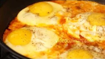 VIDEO: Best Shakshuka Recipe –  Poached Eggs in Tomato Sauce