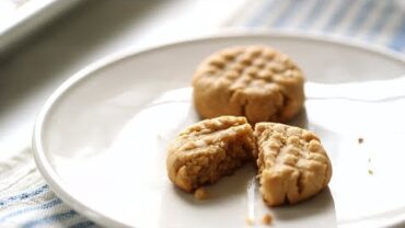 VIDEO: Peanut Butter Cookies- Everyday Food with Sarah Carey