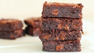 VIDEO: How to Make Fudgy Brownies | Fudgy Brownies Recipe