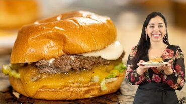 VIDEO: The BEST Burger Recipe: Smash Burgers, my way 😊