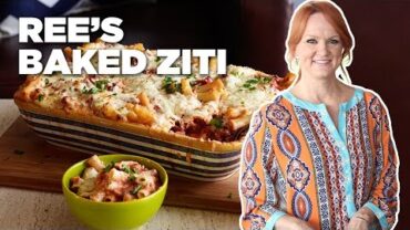 VIDEO: Cheesy Baked Ziti with Ree Drummond | The Pioneer Woman | Food Network