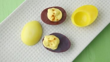 VIDEO: Dye-Free Deviled Eggs – Natural Easter Recipes – Weelicious