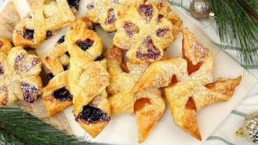 VIDEO: 3 Ingredient Puff Pastry Desserts | Easy Christmas Recipes