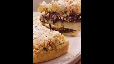 VIDEO: NUTELLA CRUMBLE CAKE: the perfect recipe! #shorts