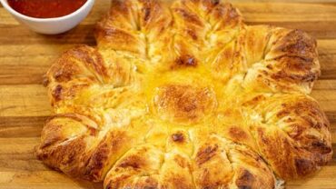 VIDEO: Feta Filled Star Bread (Tiropita-flavored)