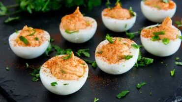 VIDEO: DELICIOUS Deviled Eggs Recipe with Indian inspired tasty flavours