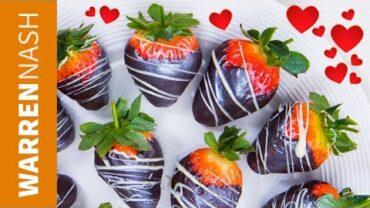 VIDEO: BOOZY Chocolate Covered Strawberries WITH GLITTER – Valentine’s Day Recipes