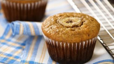 VIDEO: Banana Muffins- Everyday Food with Sarah Carey