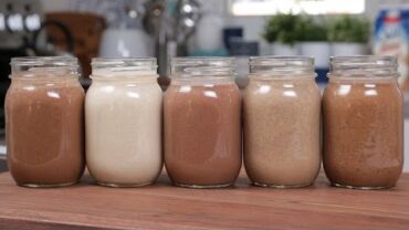 VIDEO: 5 Smoothie Recipes with a Caffeine Kick