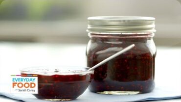 VIDEO: Homemade Mixed Berry Jam – Everyday Food with Sarah Carey