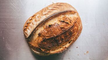 VIDEO: FREE Sourdough Bread Masterclass | Make A Basic Loaf At Home 🍞