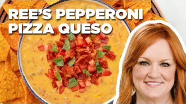 VIDEO: The Pioneer Woman Makes Pepperoni Pizza Queso | The Pioneer Woman | Food Network