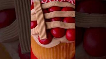 VIDEO: These Thanksgiving inspired cupcakes will make you fall in love ❤️🧁 #shorts