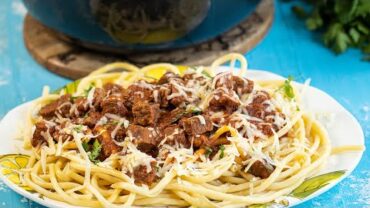 VIDEO: Pastitsada: Greek Comfort Food: Pasta & Beef Stew