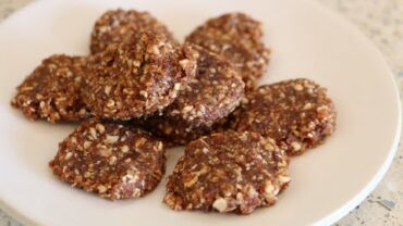 VIDEO: Vegan Cashew Date Cookies