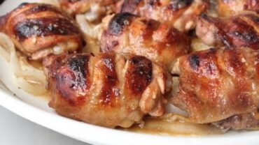 VIDEO: Sweet Hot Mustard Chicken Thighs – Baked Chicken Recipe