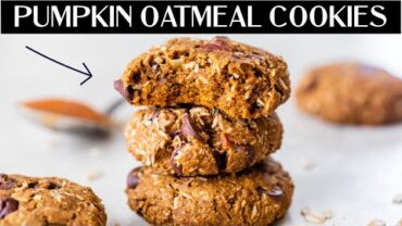 VIDEO: PUMPKIN OATMEAL POWER COOKIES | easy, healthy recipe