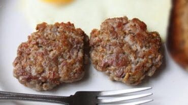 VIDEO: Breakfast Sausage Patties – Homemade Pork Breakfast Sausage Recipe