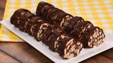 VIDEO: Chocolate and biscuits log: a no-bake dessert that everyone will love!