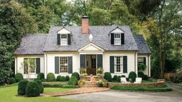 VIDEO: Southern Homes With The Best Curb Appeal of 2017 | Southern Living