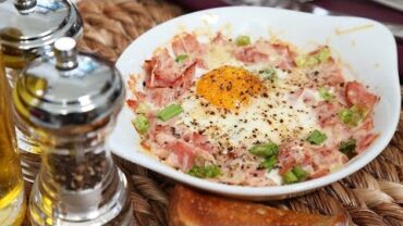 VIDEO: Easy Baked Eggs | Brunch Month