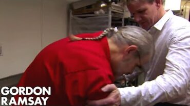 VIDEO: Head Chef FAINTS on Gordon! | Hotel Hell