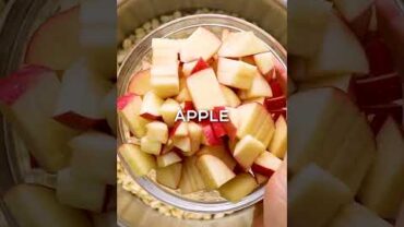 VIDEO: Pumpkin Oatmeal with Apple #shorts