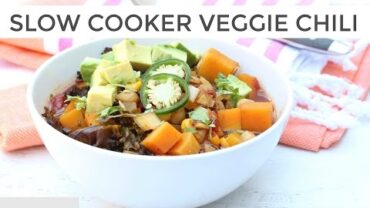 VIDEO: Yummy Crockpot Veggie Chili Recipe – Collaboration with Healthy Grocery Girl