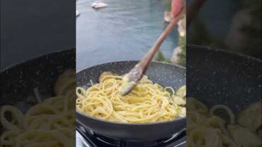 VIDEO: 🍝 Spaghetti with Zucchini in Positano #shorts #cookistwow #pasta #zucchini #italy