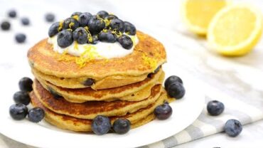 VIDEO: 5 Ingredient Protein Pancakes | Healthy Meal Plans